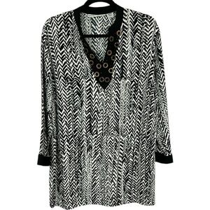Sag Harbor Black and White Chevron Tunic Size M
